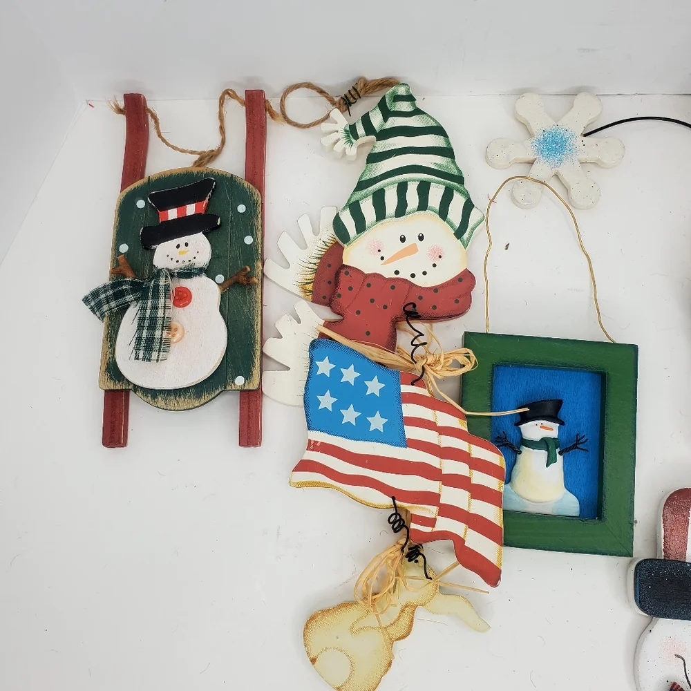 Lot of‎ 8 Wood & Metal Rustic Christmas Tree Snowman Ornaments MultiColored